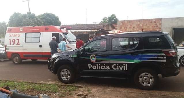Homem &eacute; encontrado morto embaixo de cama com ferimento no rosto 