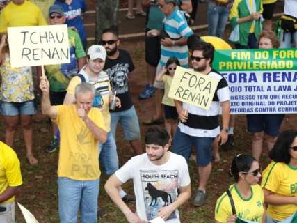 Contra a corrupção, manifestação leva 8 mil pessoas para a Afonso Pena