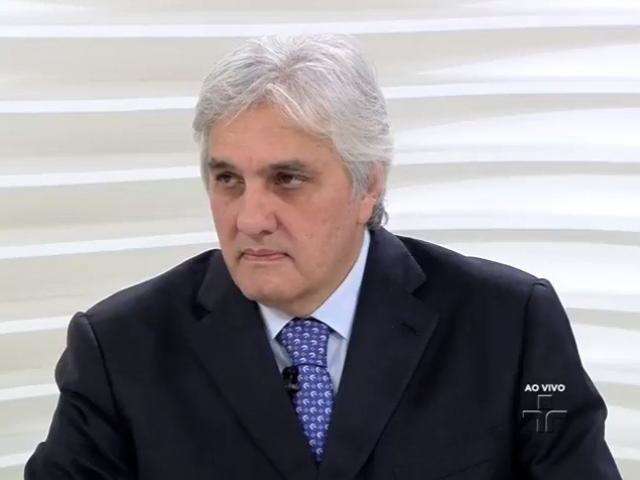 Ex-senador admite culpa e diz que tornar&aacute; p&uacute;blicas mais informa&ccedil;&otilde;es