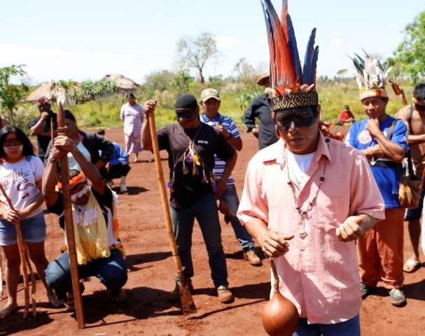 Justi&ccedil;a determina reintegra&ccedil;&atilde;o, mas &iacute;ndios prometem resistir a despejo