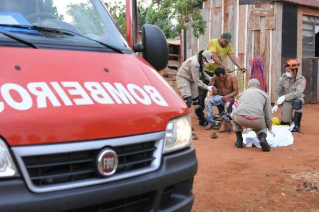 Homem &eacute; ferido a golpes de facada em favela no Jardim Noroeste