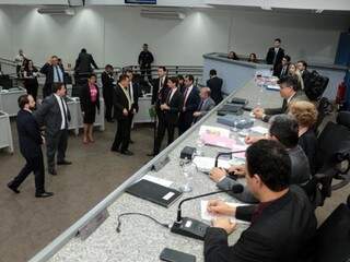 Vereadores votaram o veto do prefeito nesta quinta-feira (Foto: Divulgação/CMCG)