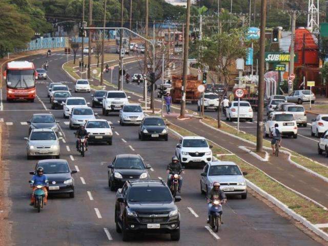 Com aumento da frota, Capital tem 1 autom&oacute;vel para cada 2 habitantes 