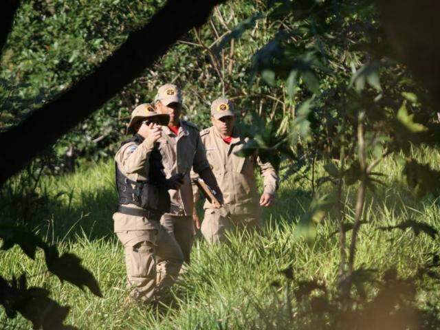 Bombeiros se dividem em 3 frentes para buscar idoso desaparecido