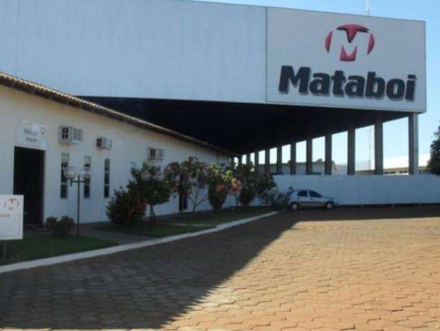Frigor&iacute;fico que empregava mais de 600 pessoas deve reabrir em 120 dias