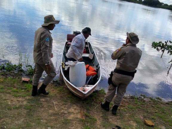 Com ajuda de ribeirinhos, bombeiros encontram cr&acirc;nio humano no Rio Paraguai 