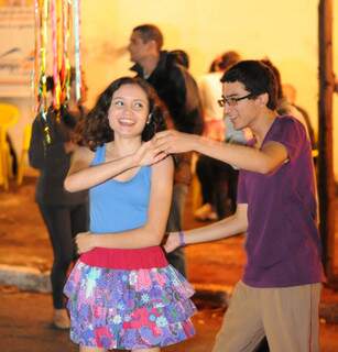 O Casório do Ano contou ainda com a participação do grupo de dança da escola Consuelo Muller.