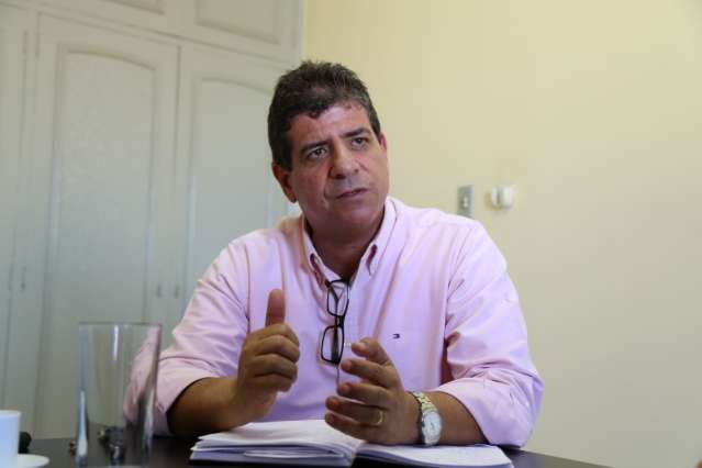 Athayde quer envolvimento maior da sociedade nas decis&otilde;es da prefeitura