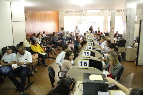 Em dia de prefeituras fechadas, Dourados e Corumbá mantêm serviços à população
