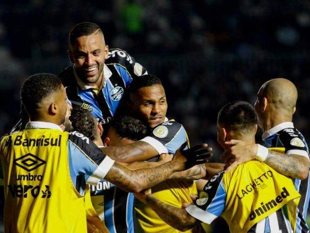 Vasco sai na frente, mas perde de 3 a 1 para o Gr&ecirc;mio 