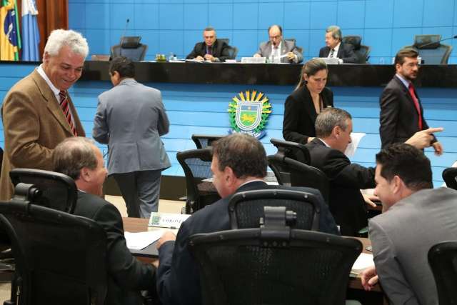 Deputados aprovam proibi&ccedil;&atilde;o da pesca no rio Salobra e c&oacute;rrego Azul