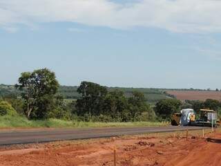 Parte da rodovia já está asfaltada (Foto: Lucimar Couto)