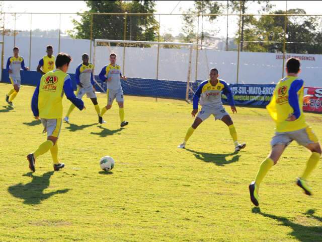  Cene viaja desfalcado para Catal&atilde;o, onde joga s&aacute;bado pelo Brasileir&atilde;o