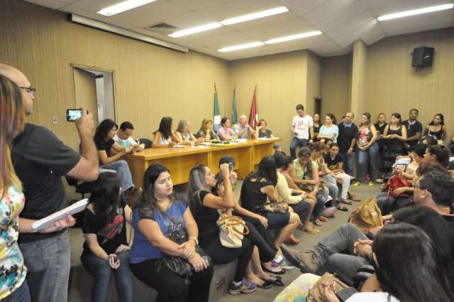 Prefeitura mant&eacute;m plant&otilde;es, mas secretaria precisa cortar R$ 5 milh&otilde;es