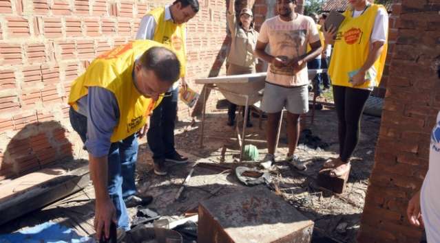 Para combater Aedes, Caravana da Sa&uacute;de mobiliza popula&ccedil;&atilde;o em Aquidauana