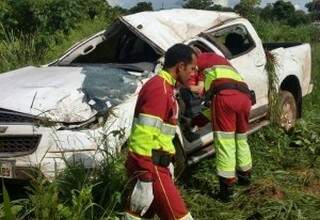 Mesmo utilizando cinto de segurança, condutor não resistiu aos ferimentos e morreu no local. (Foto: Coxim Agora)