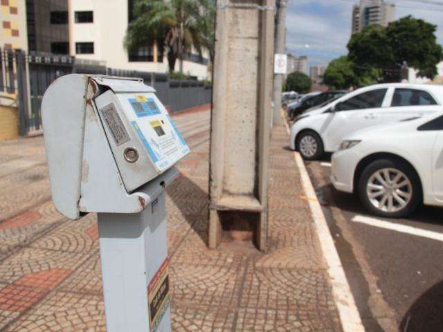 Prefeito veta projeto de lei que dava 15 minutos gr&aacute;tis nos parqu&iacute;metros 