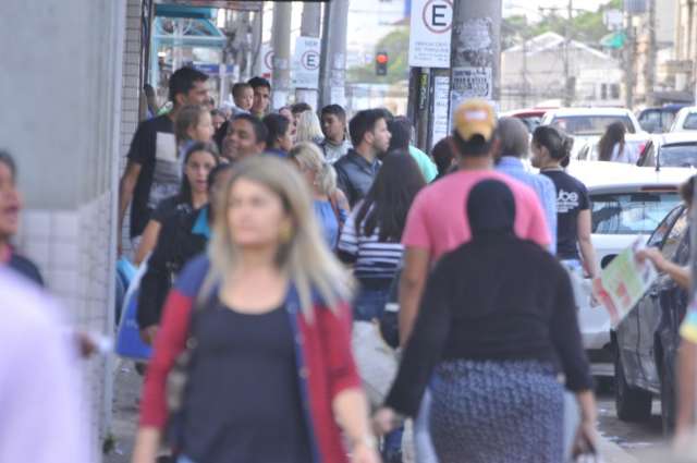 Aumento da procura por cr&eacute;dito anima comerciantes para o Natal