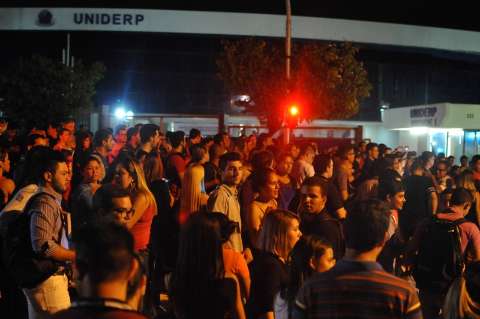 Justiça manda Uniderp devolver valor cobrado a mais de mil ex-alunos