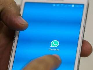 Ícone do WhatsApp, aplicativo por onde mais são compartilhadas notícias falsas pelo mundo. (Foto: Marcelo Camargo/Agência Brasil)