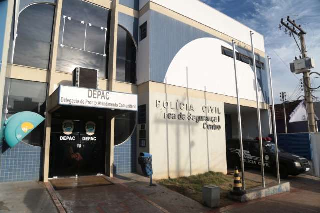 Arroto em lanchonete gera briga e  cinco pessoas v&atilde;o parar na delegacia