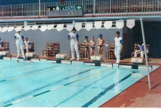 Uma das competições de natação na piscina olímpica do clube. (Foto: Divulgação)