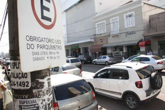 Estacionamento subterr&acirc;neo pode ser sa&iacute;da para fim de mais 3,5 mil vagas