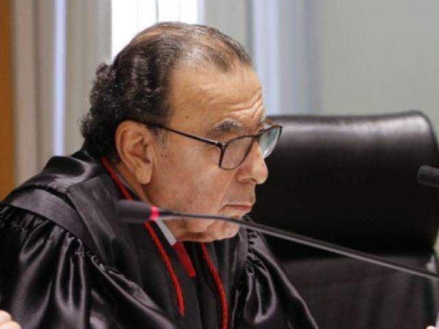 Supermercado &eacute; condenado a pagar R$ 15 mil a funcion&aacute;ria acusada de furto