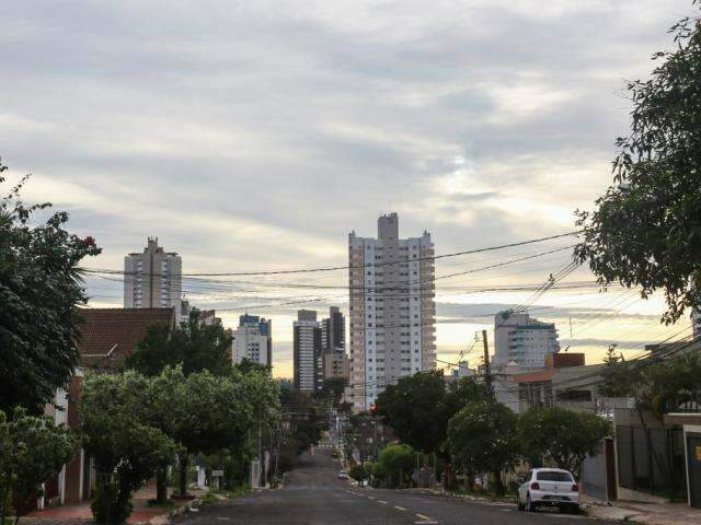 ﻿Sol aparece neste domingo, mas Inmet prev&ecirc; chuva &agrave; tarde em todo o MS