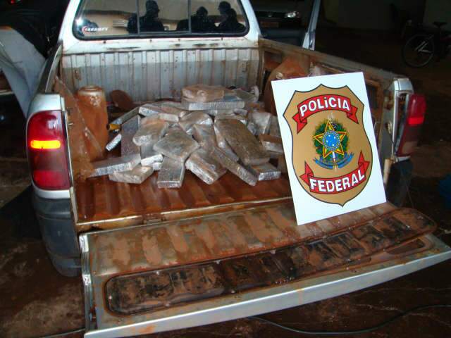  PF apreende 71,5 kg de maconha em carroceria de Saveiro