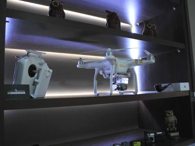 Detetive agora usa at&eacute; drone para flagrar pulada de cerca em apartamentos