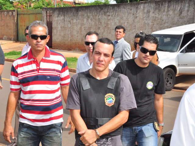  Contradi&ccedil;&otilde;es marcam reconstitui&ccedil;&atilde;o de morte de mulheres degoladas; inqu&eacute;rito termina segunda