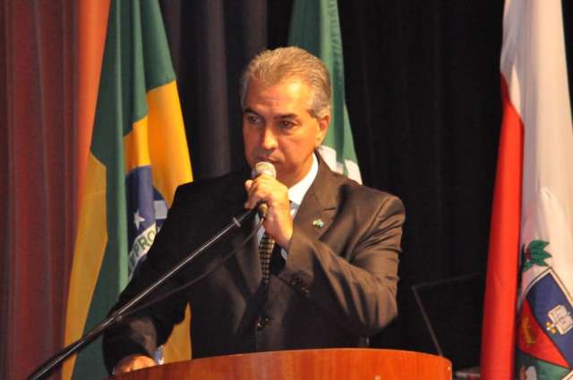 Governador participa da formatura de bombeiros e congresso de ministra