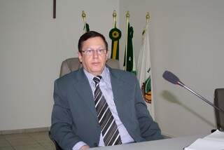 Antonio Klein, presidente da Comissão Processante que apura quebra de decoro contra cinco vereadores de Naviraí (Foto: Arquivo)