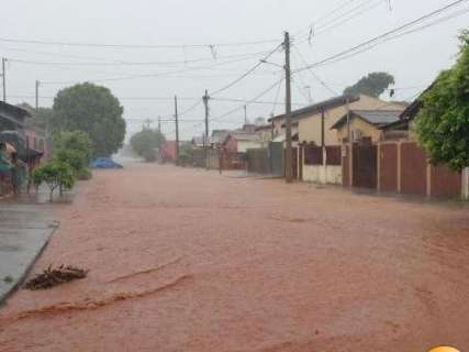 Prefeitura decreta emergência após prejuízos de R$ 180 mil com as chuva