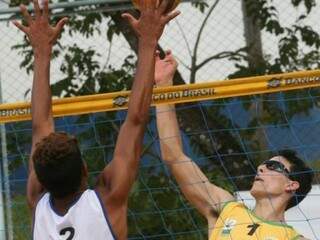 Jogos de vôlei de praia vão ocorrer neste sábado (Foto: Divulgação - FVMS)