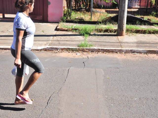  Enersul flagra furto de energia em obra e risco para moradores  