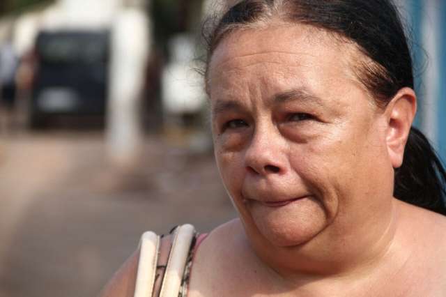 Depois de levar tiro na cabe&ccedil;a, homem &eacute; abandonado em cal&ccedil;ada