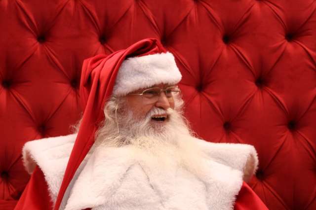 Esperan&ccedil;a de quem pede irm&atilde;o e amor dos pais supera 12h de servi&ccedil;o do Papai Noel