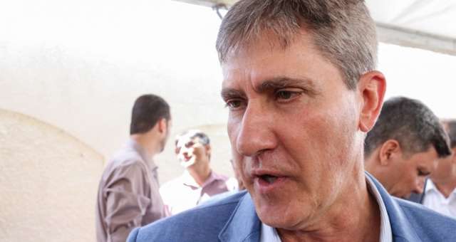 Vamos analisar cada contrato, diz futuro secret&aacute;rio sobre obras paradas