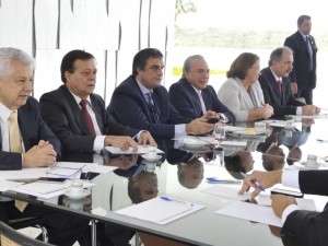 Plebiscito da reforma pol&iacute;tica ser&aacute; em 2014 e regras v&atilde;o valer s&oacute; para 2016