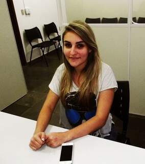 Aluna Bianca Gleizer Carvalho, 19 anos, faz o curso pensando nas oportunidades depois de formada.