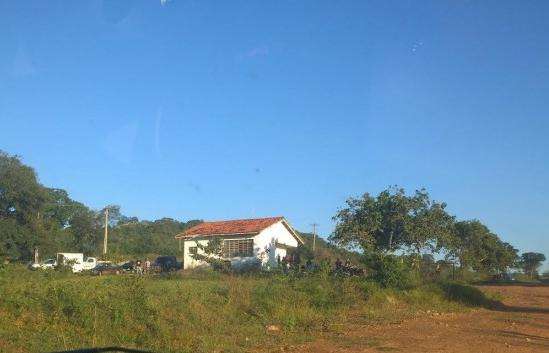 &Iacute;ndios fecham lix&atilde;o pelo terceiro dia e prefeita recebe caciques