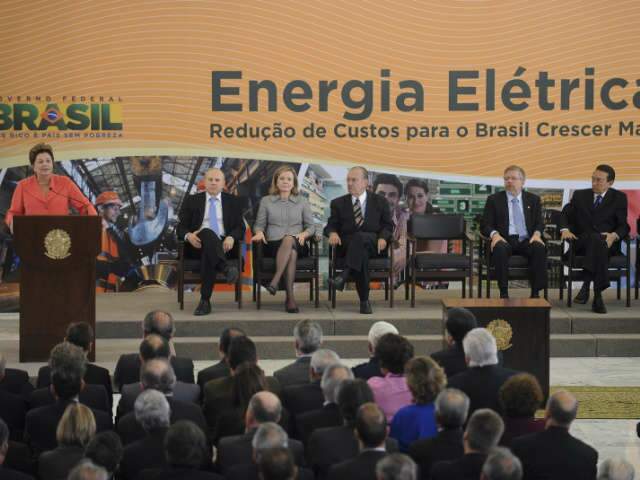  Com fim de encargos, redu&ccedil;&atilde;o da conta de energia vale a partir de 2013