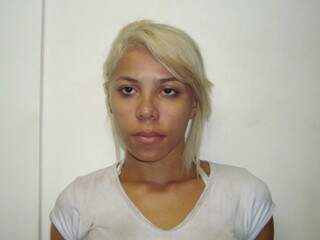 Travesti que foi presa por roubos já está solta (Foto: Divulgação/Polícia Civil)