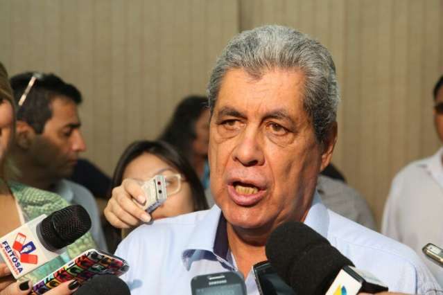 Deputados decidiram sobre parcelamento e desconto maior do IPVA, diz Andr&eacute;