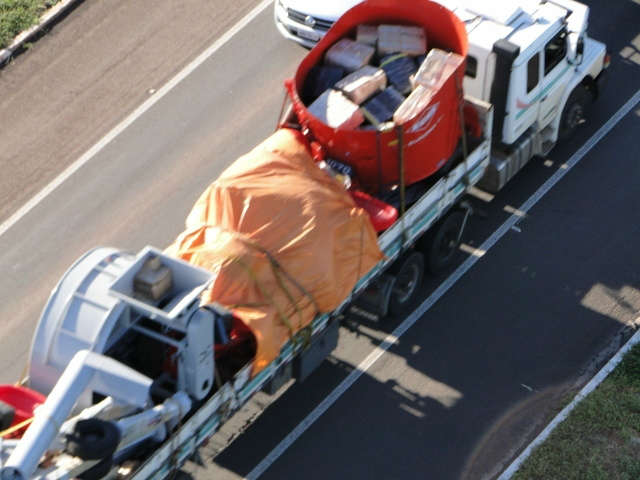  Do helic&oacute;ptero, PRF flagra carreta com contrabando avaliado em R$ 100 mil