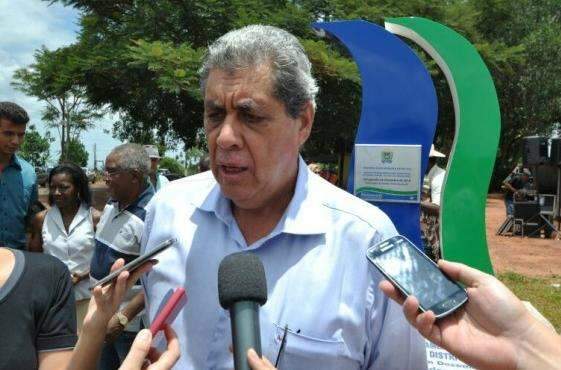 Andr&eacute; diz que se atrasar prazos, Aqu&aacute;rio pode ter reajuste de valores