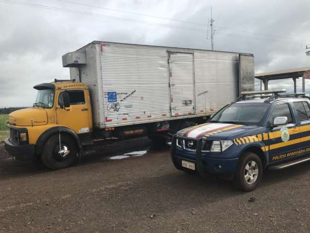 Motorista &eacute; preso com com quase 2 toneladas de maconha e 300 kg de skunk