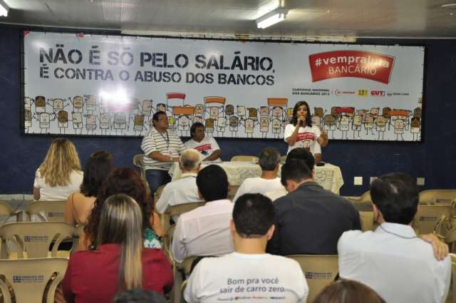 Banc&aacute;rios come&ccedil;am amanh&atilde; greve por tempo indeterminado na Capital 